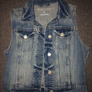 Aeropostal jeans vest, great condition, size S